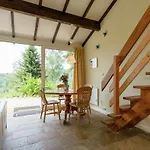 Prázdninový dům Great Spacious In A Tranquil *